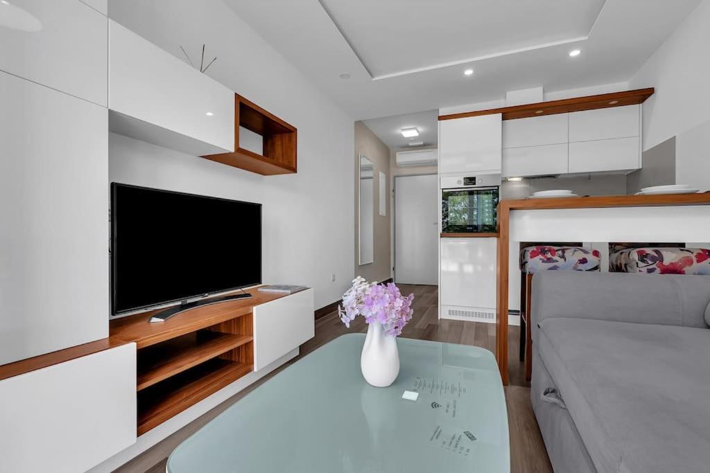 Brotis - Studioapartment - Makarska Exklusiv Promajna Exterior foto